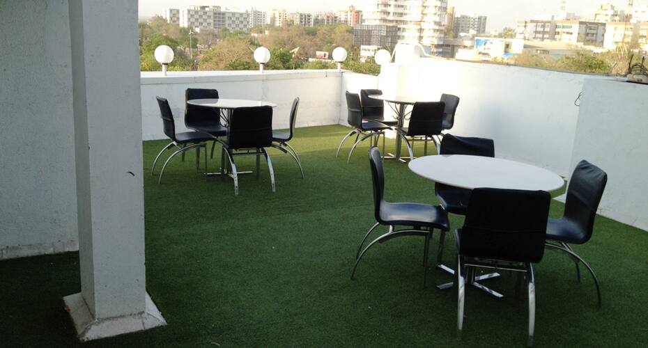 Hotel S S Inn, Rajkot 2